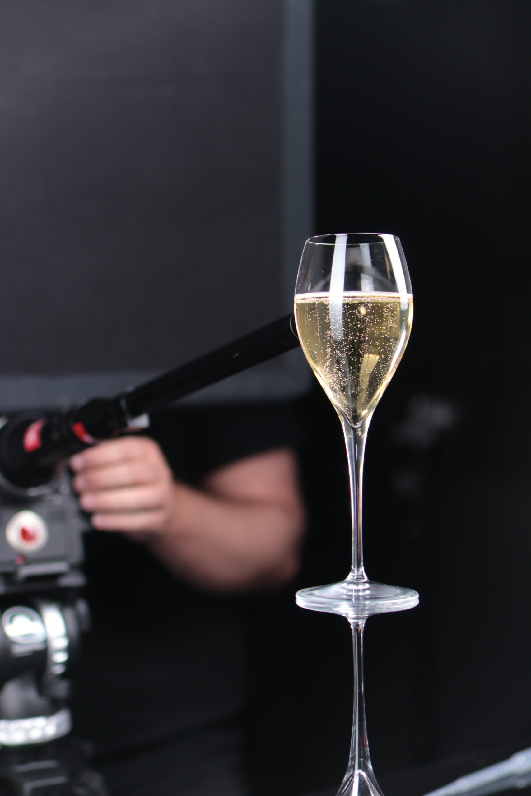 Cadreur en plein tournage du film publicitaire pour le Comité Champagne