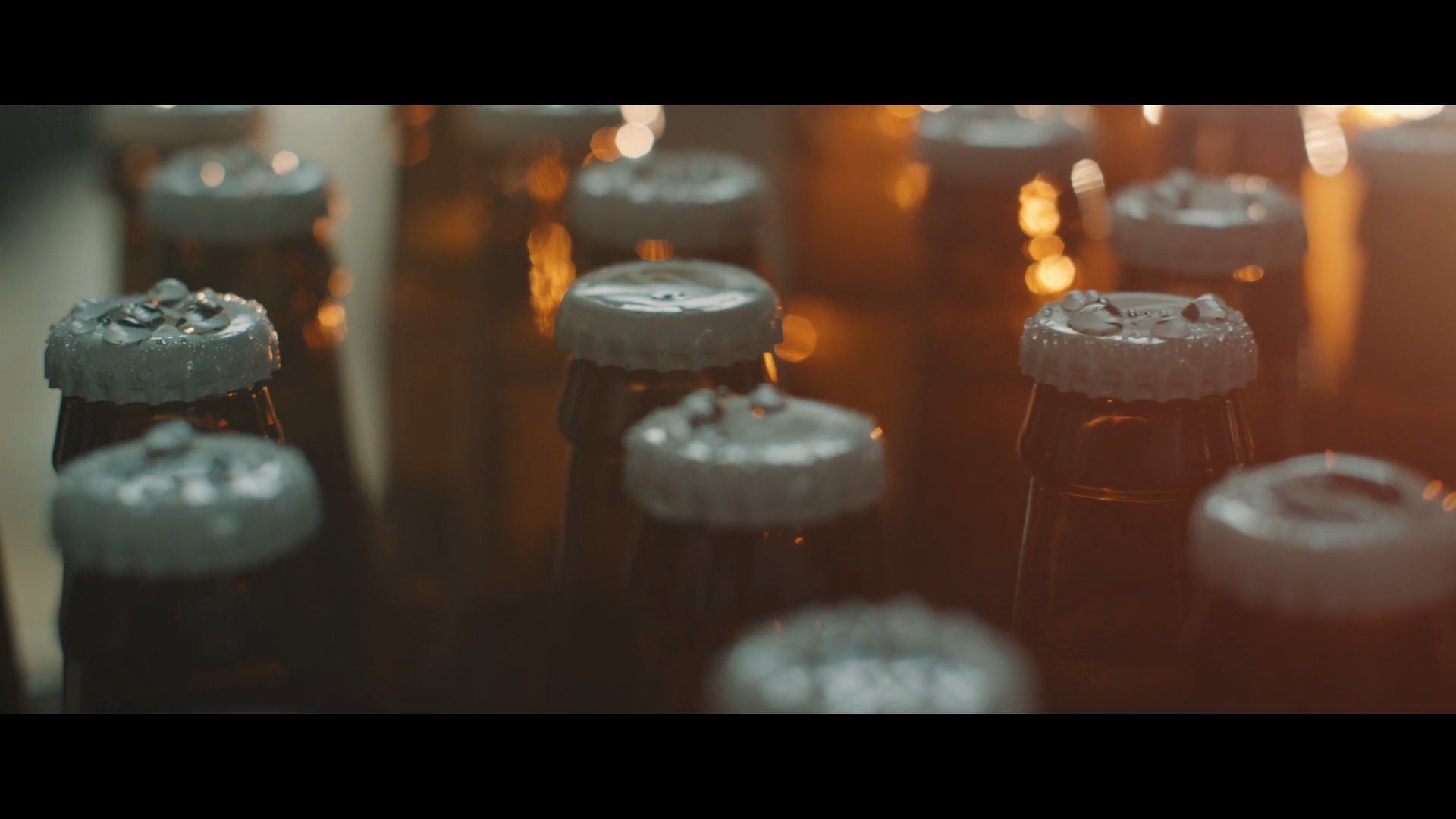 Capsules de bouteilles de bière Galibot recouvertes de condensation