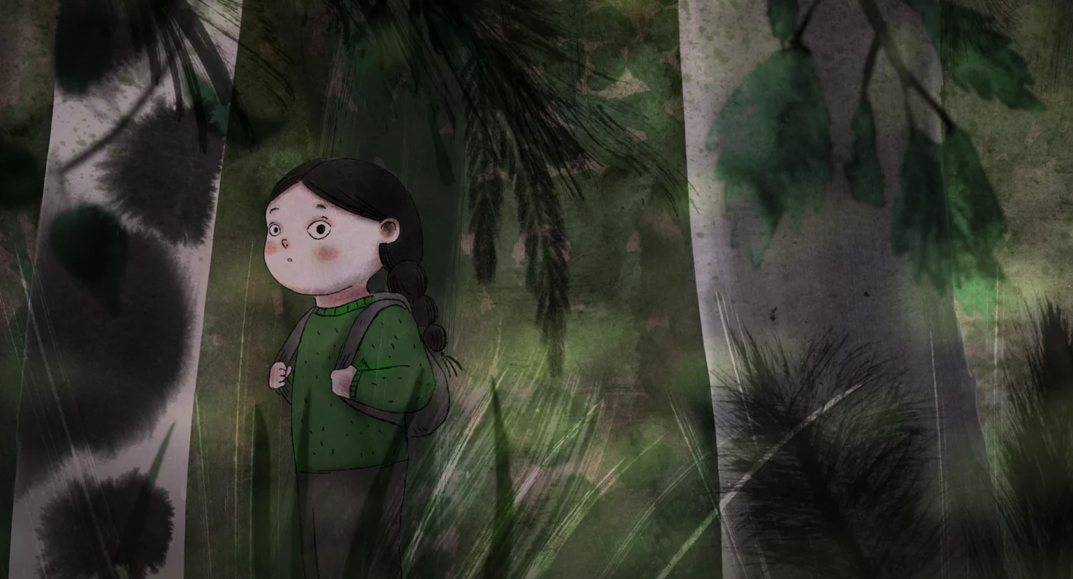 Agata, sac à dos sur les épaules, jette un regard inquiet en traversant une forêt de pins, scène du film d'animation Autokar
